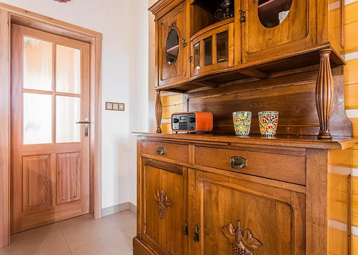 Svata Panna Tatil Evi Loktuse
